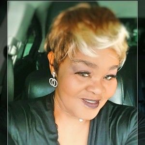 Meet your Posher, Gwendolyn